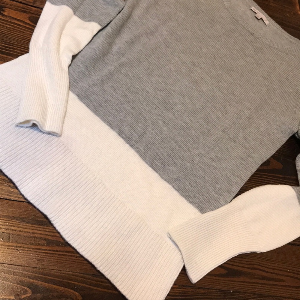 GAP Sweater - Picture 3 of 3